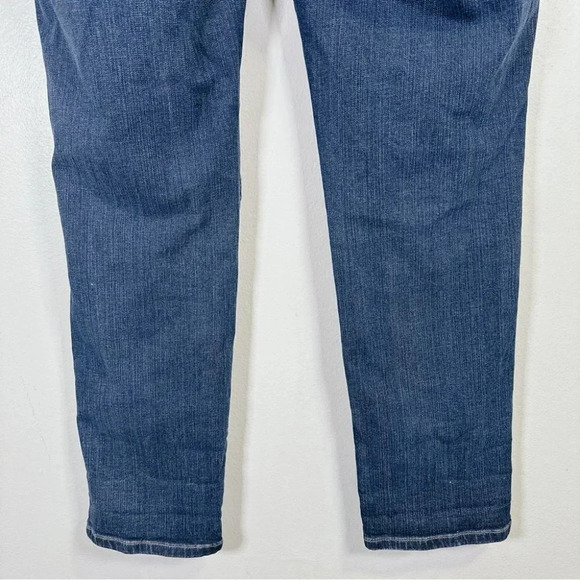 Torrid Boyfriend Straight Vintage  Stretch Mid-Rise Jean - Picture 13 of 14